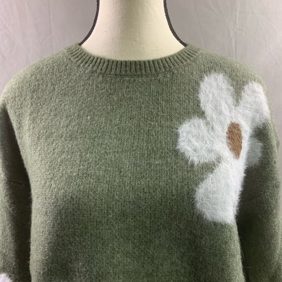 Green Fuzzy Floral Pattern Drop Shoulder Sweater - Picture 7 of 9